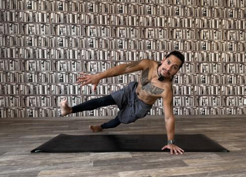 Animal movement vol. 2 a posílení tricepsů na boku DNS