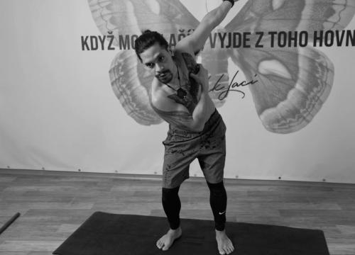 Fasciální manévrování prsního svalu